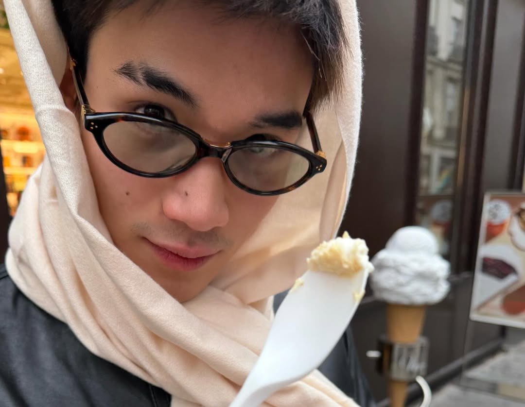 jenornn's tweet image. 🍦☘️ ทับใจรูปมาก รูปเซ็ตนี้น้องโฟ้ดน่ารักม๊ากกกก อีทของรักของโปรดของนุโฟ้ดดดรูปออกมาน่ารักทุกรูป💗💗 ชอบความเอาผ้ามาคลุมหัวง่ะะ หนูน้อยกับผ้า โคตรจะโซคิ้วว💗💘🫶🏻⭐️☘️🐈🫶🏻

#Fourthnattawat #โฟร์ทณัฐวรรธน์