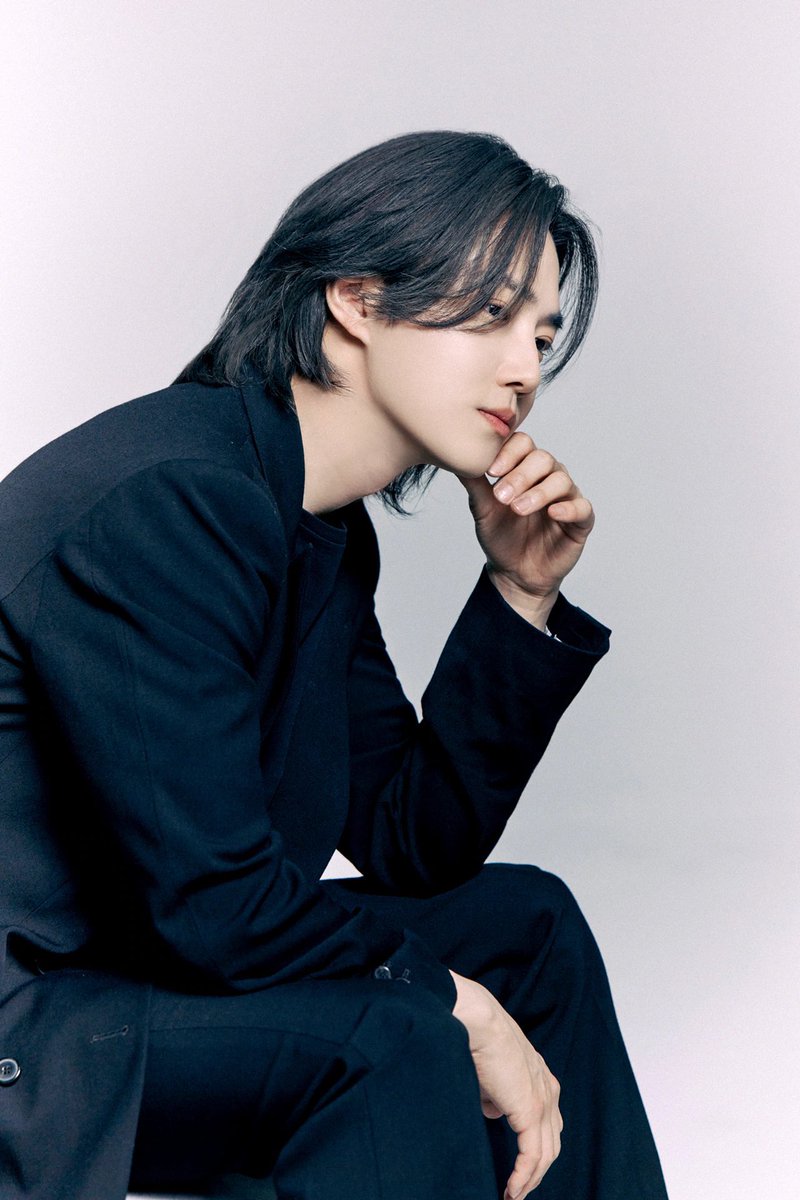 kyimjuncotton's tweet photo. Pictorials published for ‘Missing Crown Prince’ from Natalie Magazine!

🖇️https://t.co/t874uqNcjM

#EXO #SUHO #MissingCrownPrince #김준면 #수호 #엑소 https://t.co/niDOANBYNa