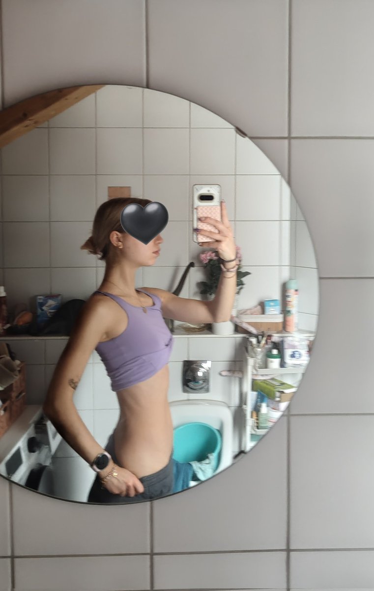 lsabe11's tweet image. I'm trying, but I just messed up so hard and let myself go (⁠*⁠・⁠～⁠・⁠*⁠)