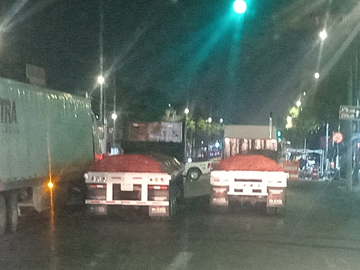VISIONx57x's tweet photo. @OVIALCDMX buenos días, tendrán alguna información del cierre que hay sobre Av. Javier Rojo Gomez entre Sur 20 y Sur 12 hay una patrulla cerrando la circulación https://t.co/YyuehqUXKg