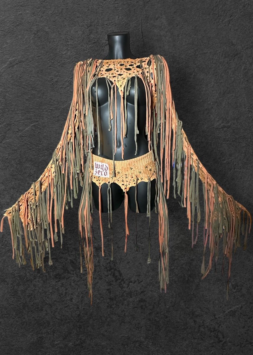typicaljayni's tweet photo. SWAMP QUEEN Wasteland Set UK 8-12/US 4-8/EU 36-40

Unique reworked design with metal studs, distressed ragged holes and long draping ties. 

Ready to ship!!

https://t.co/MnggfBMJtU https://t.co/kBfXynae69