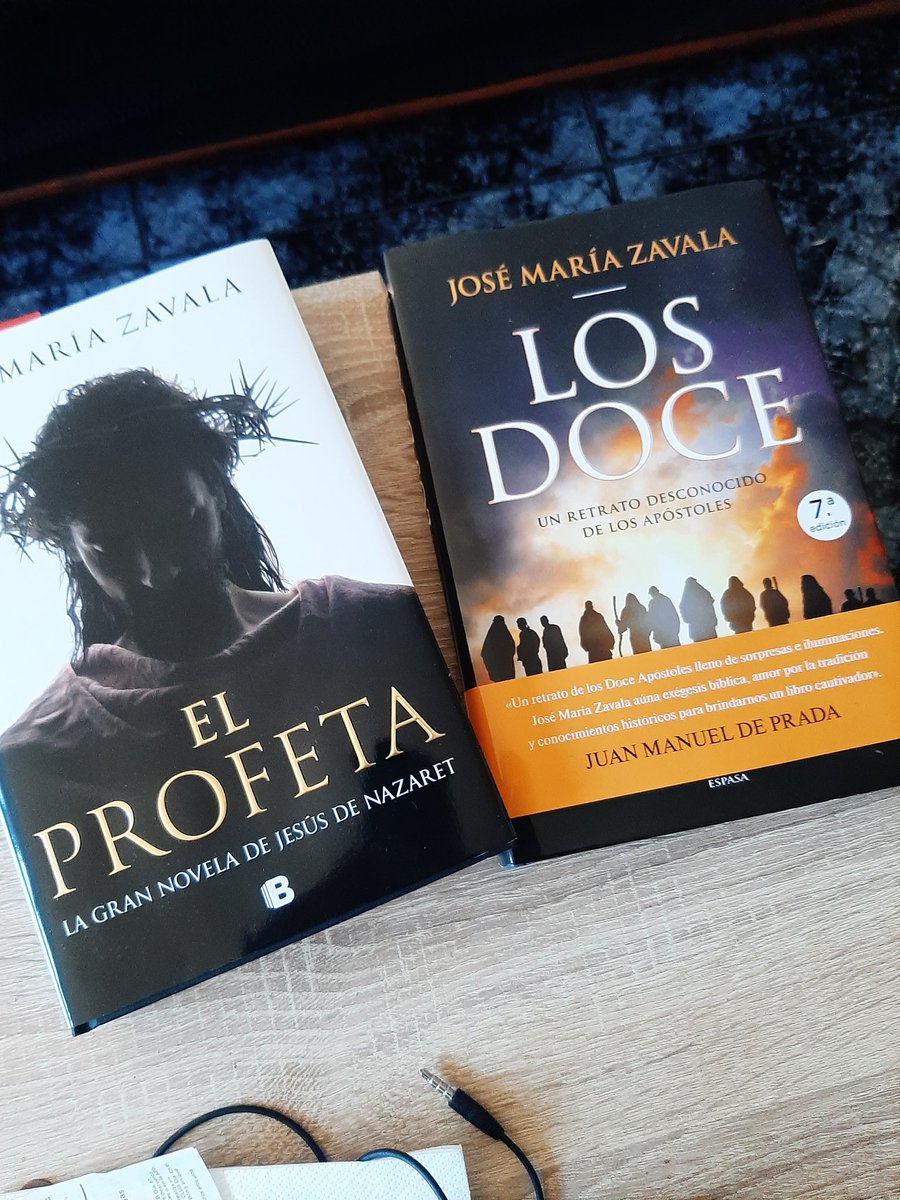 auri33's tweet image. Y los reyes los doce!! Estas navidades tanto papa noel como los reyes estuvieron muy acertados hacía mi persona @JMZavalaOficial