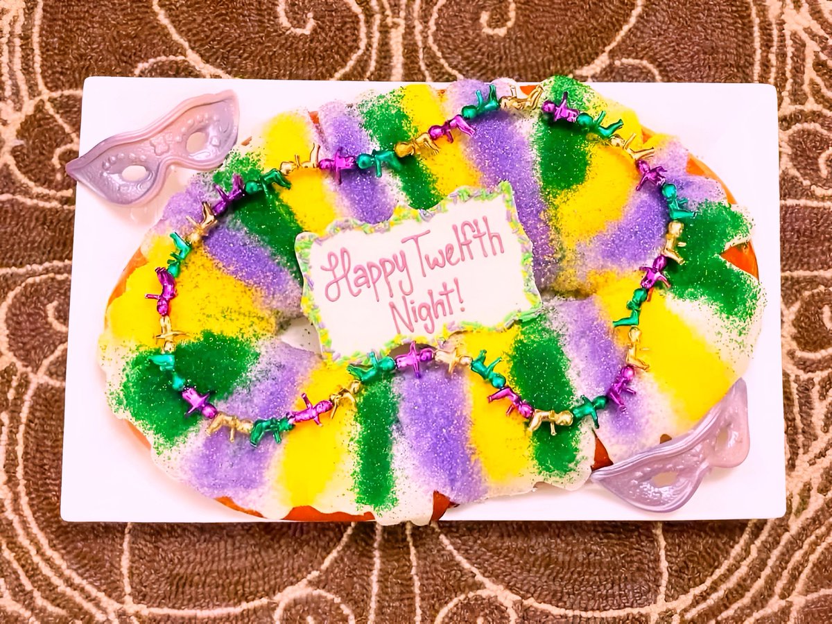 DavidMora's tweet image. The most wonderful time of the year is finally here…it’s Carnival time! King cake is legal again &amp;amp; the first parades roll today.

It’s a short season this year, so soak up every moment of the next 6 weeks. Mardi Gras is Feb. 17. 💜💛💚

#CarnivalTime #NewOrleans #TwelfthNight