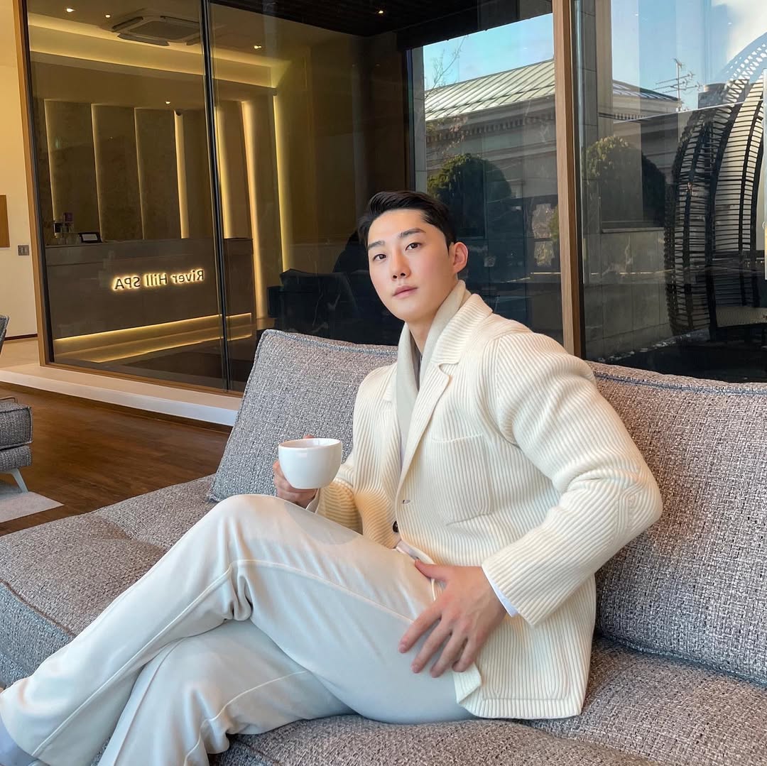 𝐄𝐑 𝐓𝐀𝐍𝐎𝐄 tweet media