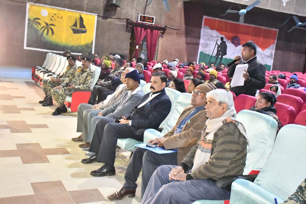 BSF_TCS's tweet photo. @TCS_BSF Hazaribag hosted the quarterly WARB meeting chaired by senior leadership, the session focused on addressing the grievances and ensuring the welfare of our veterans and their families.
#WARB #Hazaribag #welfare https://t.co/744A4gebod