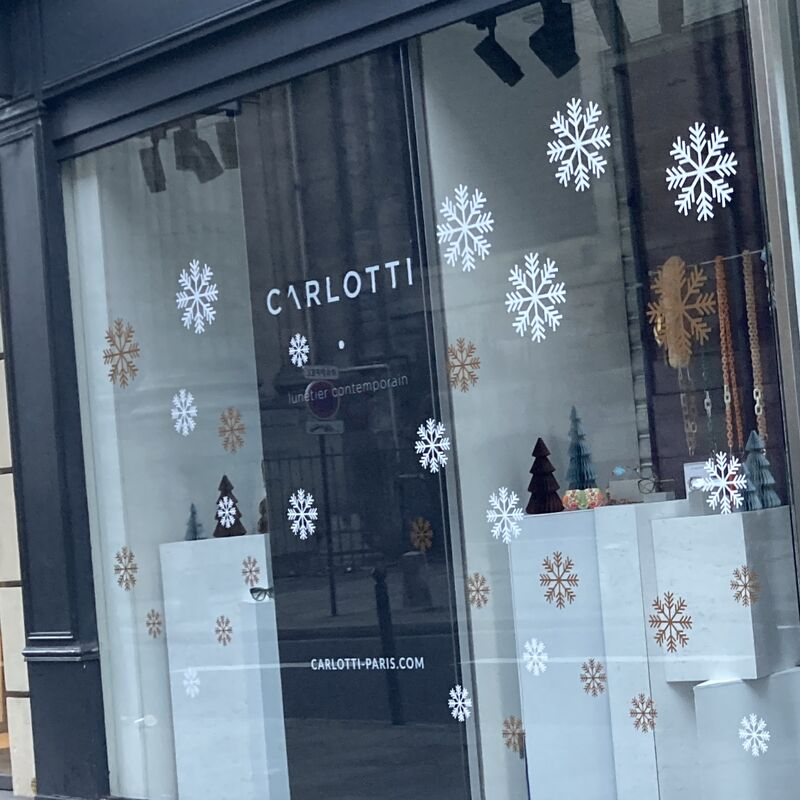 AstroPantheon's tweet photo. ✨ Et si on partageait un peu de magie des fêtes d'hiver ?
J'ai pris quelques photos, et vos #flocons, ils ont quoi comme symétrie ? 🎄 #Maths

N’hésitez pas à poster vos flocons ❄️ en commentaire ! https://t.co/ApXTmbpgAh