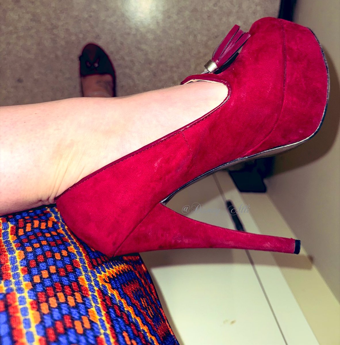 Always love a tassel loafer #shoes #shoefie #shoestagram #shoesoftheday #sotd #outfitoftheday #ootd #highheeledshoes #pumps #highheellife #highheellover #highheeladdict #shoelover #shoefreak #shoeporn #shoewhore #shoeaddict #shoeaholic #shoeaddiction #heelsporn #heels #showoff