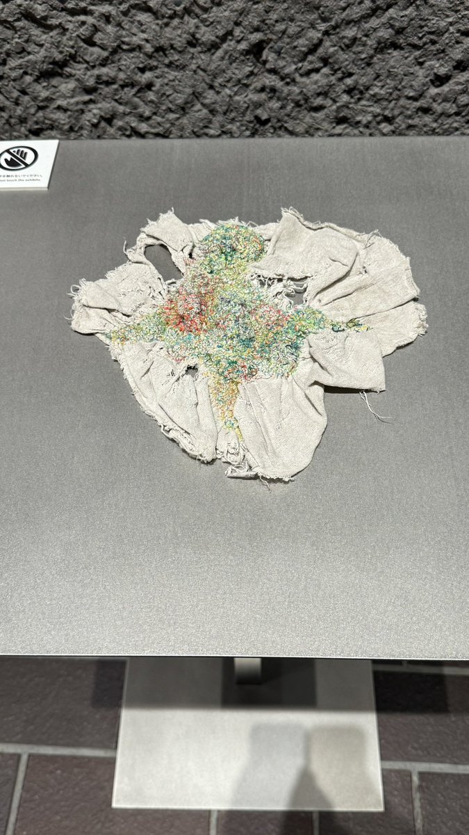 morinoshita03's tweet photo. 本日は会期終了間近の「刺繍」にまつわる東京都美術館の上野アーティストプロジェクトの展示とコレクション展に。戦前の刺繍作品も様々に見え、生活と制度のこと、ジェンダーやいろんな枠組みを後景に、運針の動きに根源的な創造を感じる https://t.co/nW6Fxf9LD9