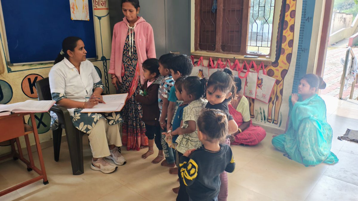 આજ રોજ આ.આ.મંદિર ગાંગડીયા ખાતે આરોગ્ય સ્ટાફ દ્વારા બી.પી. ડાયાબિટિશની તપાસ અને બાળકોના જુવેનાઇલ ડાયાબિટિશ ટાઈપ-૧ ની તપાસ કરવામાં આવેલ તેમજ જરૂરી આરોગ્યલક્ષી જાણકારી આપવામાં આવેલ.
<a href="/ddo_vadodara/">District Panchayat Vadodara</a>
<a href="/Info_Vadodara/">Info Vadodara GoG</a>