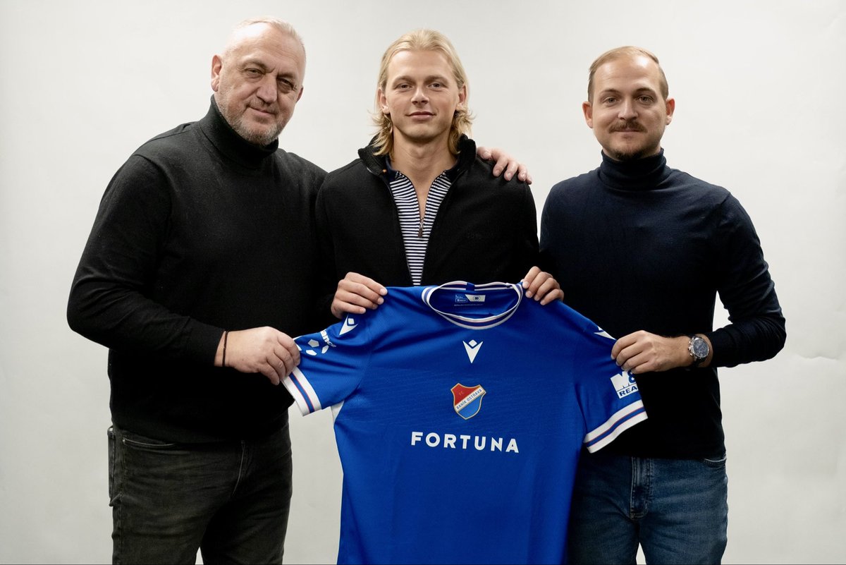 Vlasiy Sinyavskiy novým hráčem <a href="/fcbanikostrava/">FC Baník Ostrava</a> ✍️🇪🇪estonský reprezentant přestupuje do ostravského klubu z <a href="/bohemians1905/">Bohemians Praha 1905</a> ✅ hodně štěstí Vlasiy ⚒️

#globalsports #prestupy #transfers #banik #eestijalgpall #fcb #ostrava #bohemians1905 #chanceliga #fotbal