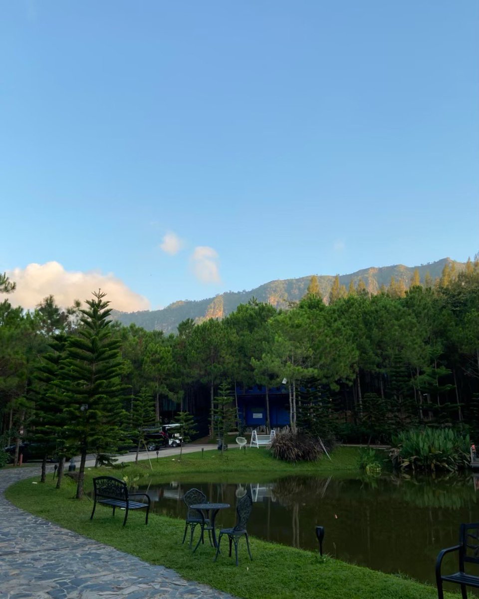 minilalabelle's tweet image. ถ้านี่ไปเขาค้อต้องไปพักที่ วิลล่าป่าสน อำเภอ เขาค้อ จังหวัดเพชรบูรณ์ เหมาะสำหรับคนที่ไม่ชอบนอนเต็นท์ หรือไม่ชอบความวุ่นวายที่นี่เหมาะมากกก แถมมีออนเซ็นส่วนตัวด้วย อากาศดีมากกกกกกกก ที่พักสวยมากกกกกกกก 

@AmazingThailand #AmazingThailand #AmazingThailandxLISA