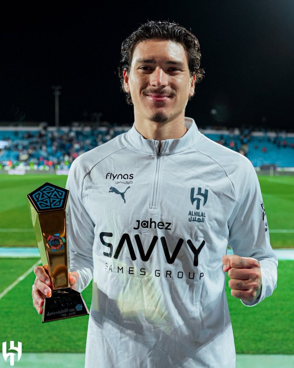 🚨

يرضيكم نونيز " حاسم الصدارة " يخسر التصويت..؟

صوت هنا👇🏻

spl.com.sa/ar/vote#fek-43…