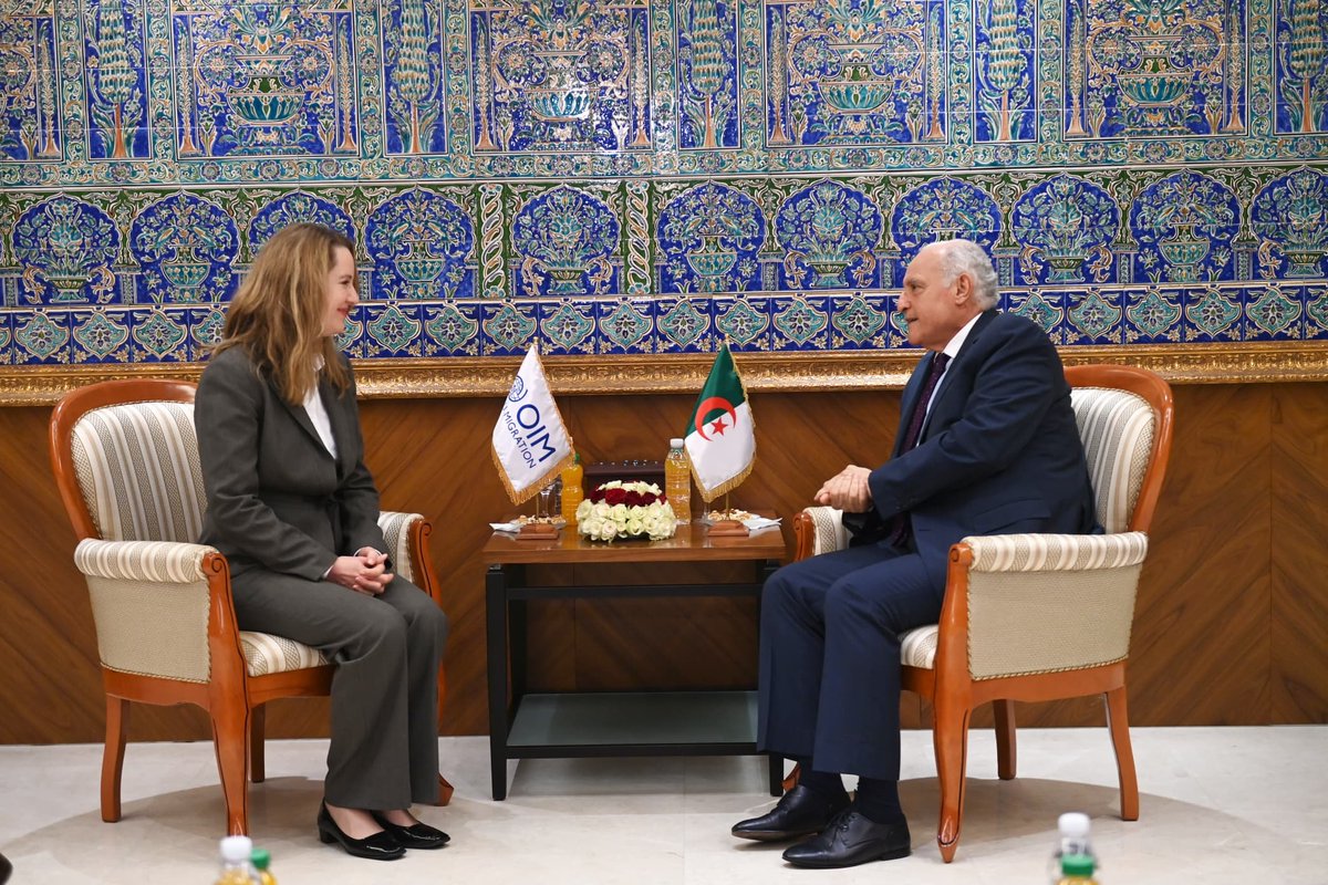 Algeria_MFA's tweet image. استقبل وزير الدولة، وزير الشؤون الخارجية والجالية الوطنية بالخارج والشؤون الافريقية، السيّد @AhmedAttaf_Dz ، اليوم بمقر الوزارة، المديرة العامة للمنظمة الدولية للهجرة @UNmigration ، السيّدة إيمي بوب @IOMchief، التي تقوم بزيارة رسمية إلى الجزائر.