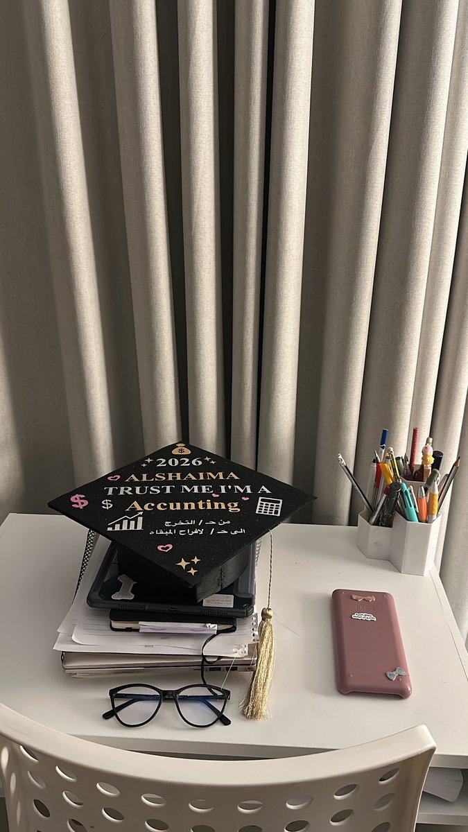 alixil4's tweet photo. -5January2026
6/6✅✅🎓🎓.

-رسميًا خرييييجة
No more final ✨

الحمدالله على التماااام 🥳 https://t.co/oJijKxlCop