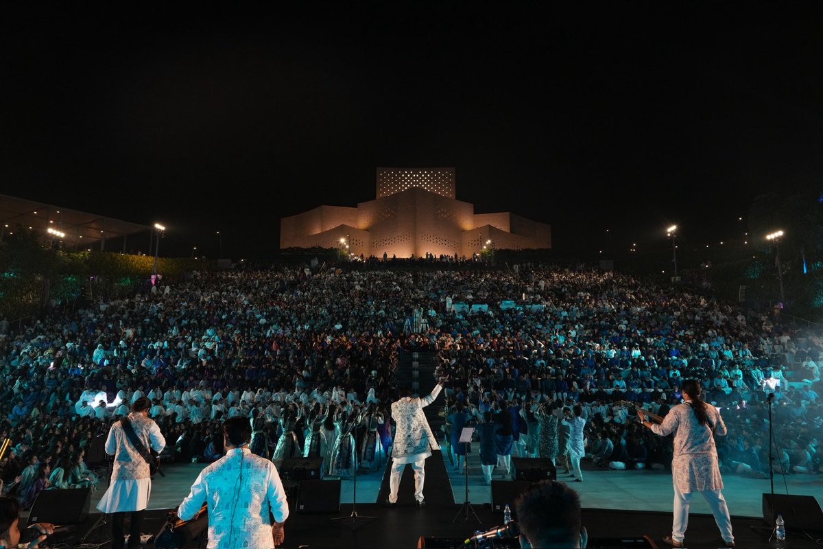 Performed on New Year at <a href="/SRMDharampur/">Shrimad Rajchandra Mission Dharampur</a> , Gujarat. The atmosphere was deeply spiritual, &amp; I felt truly overwhelmed by the love &amp; positive energy. Performing while standing before Bappa Ji was an incredibly divine experience. A truly blessed &amp; beautiful beginning to the new year.🙏