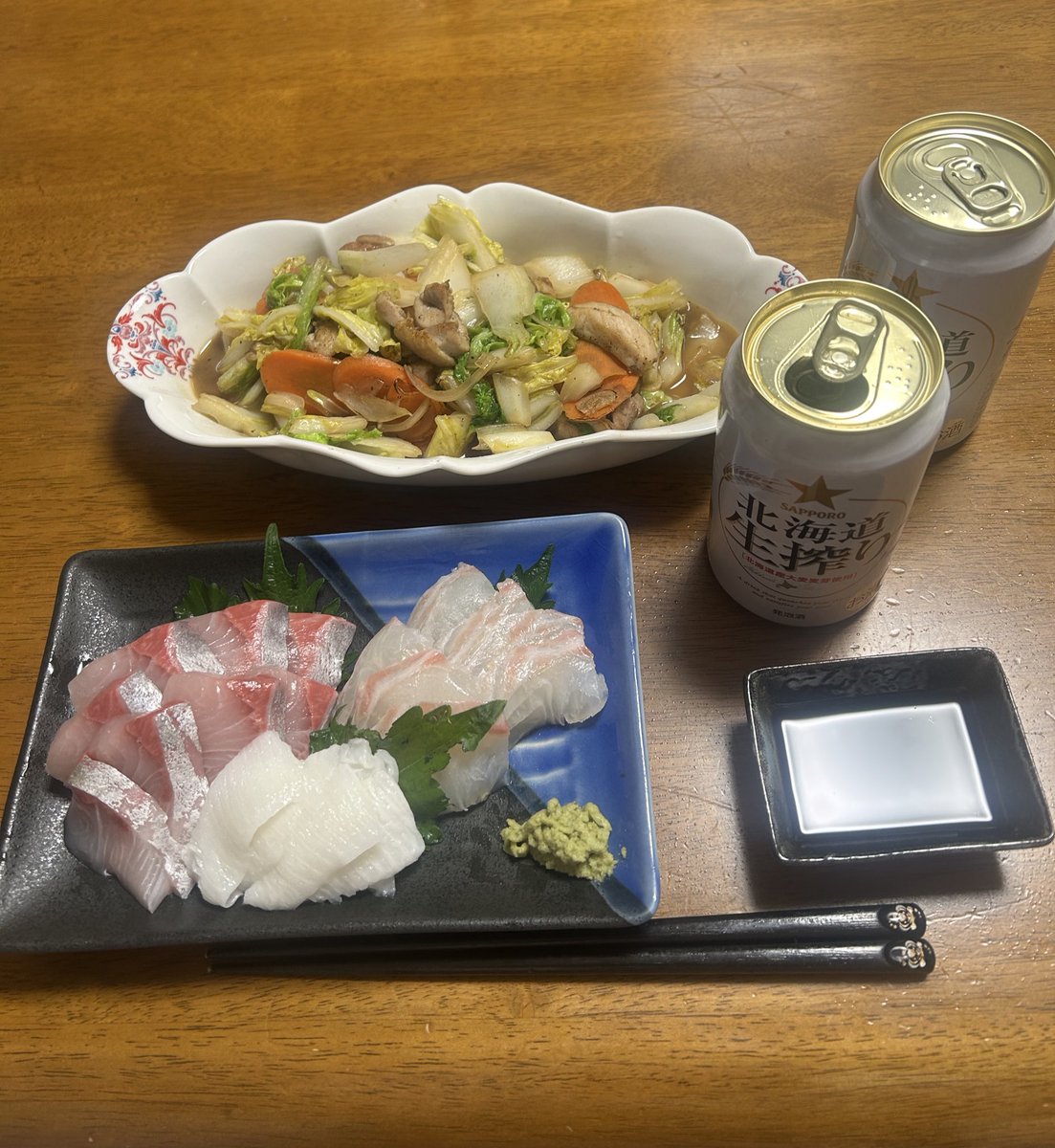 お疲れ様でした！
ビールビール🍺ヽ(´ー｀)

三連休初日、あっという間に終わる。
明日は出かけるから、早起きして何かしようかな…？でも早起きは寒いんだよな…。