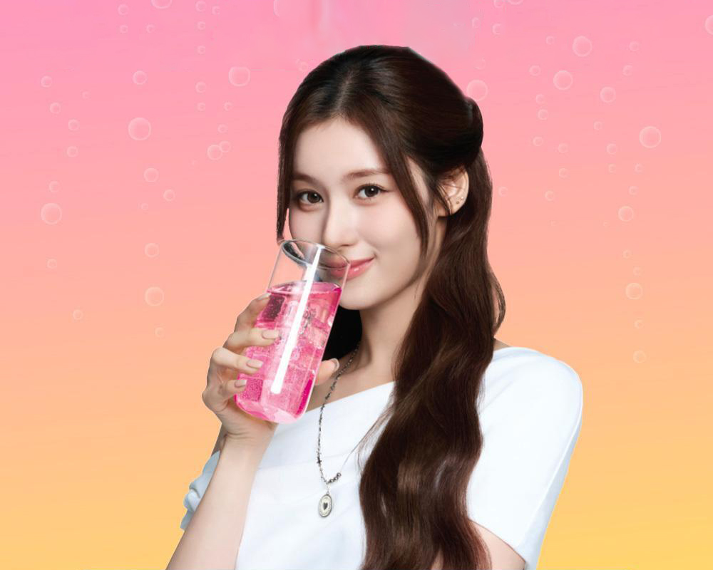 godmitzu's tweet photo. TWICE for TEAZEN Kombucha https://t.co/iJlTCNNrrF