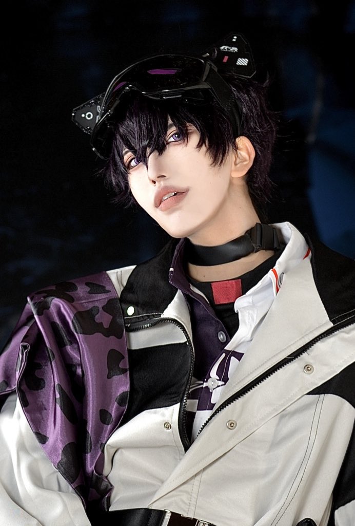 cos.🤝

　　　　　　　　" 絶対的ヒーロー "