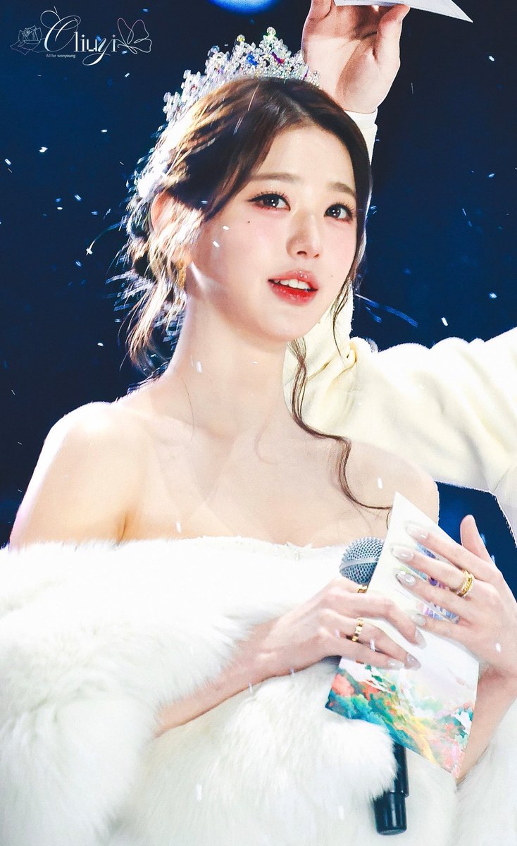 <a href="/Yongxoon/">Yonghoon. (2005)</a> “Sesaat lagi akan ada perwakilan Germy yang akan memberikan sepatah dua kata mereka tentang pengalaman mereka selama di sini,” Ia tersenyum sejenak. “Langsung saja kami persilahkan kepada Kak Dewa <a href="/chowisoobin/">ִֶָ</a> &amp; kak Wina <a href="/wintokim/">ؘ</a> untuk menaiki panggung.”