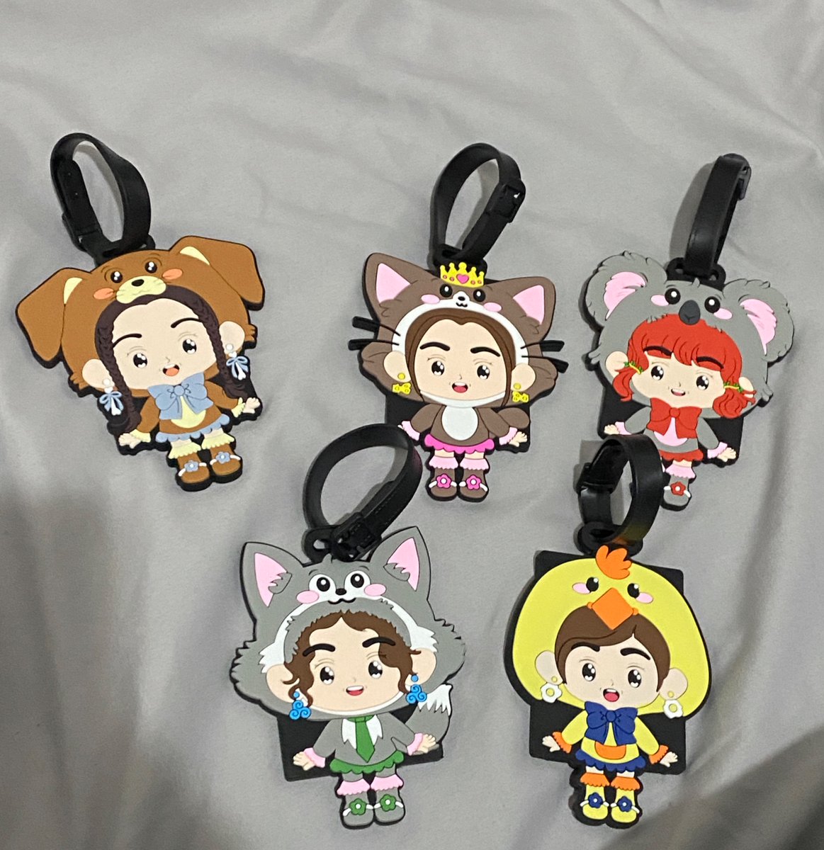 Bought 5 BINI luggage tag and good thing none of them is the same. Have to get 3 more 😊