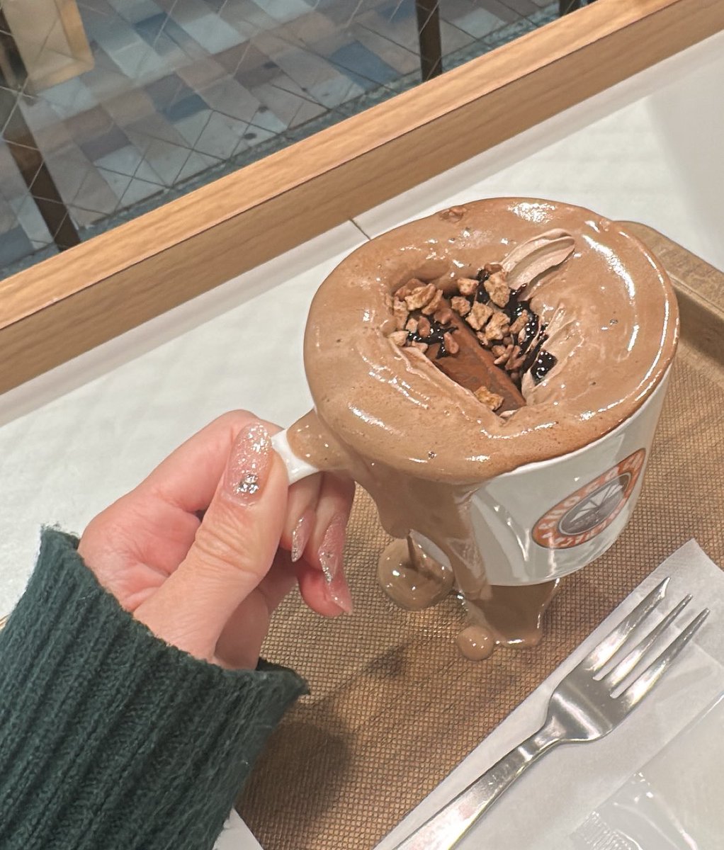 risnc1ax's tweet photo. キットカット入ってて美味しかった🍫 https://t.co/EZaX8P2bQX