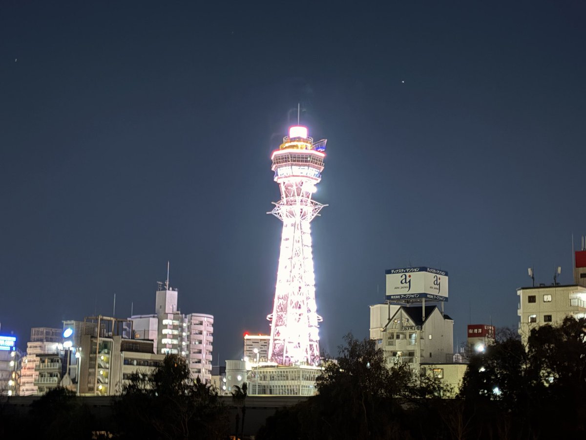仕事終わって下宿で18時にご飯食べて19時までにお風呂入って20時までモンハンやって府警本部に呼び出されて今ここ（？？？？
