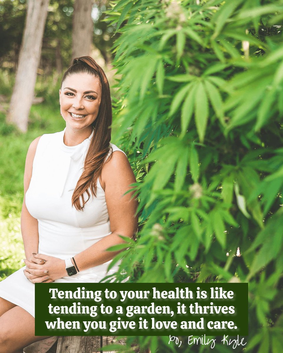 EmKyleNutrition's tweet image. A year of love and care starts here, with you. 💖 Your health is worth it. What’s your top priority for self-care in 2026? 

#HolisticHealth #HolisticWellness #EmilyKyle