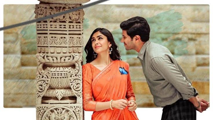 खुबसूरत कोई नहीं होता ये आंखें जिसे

पसंद कर लें वहीं खुबसूरत लगने लगता है..🩷🌼

#जिंदगी 
#सिर्फ_तुम्हारे