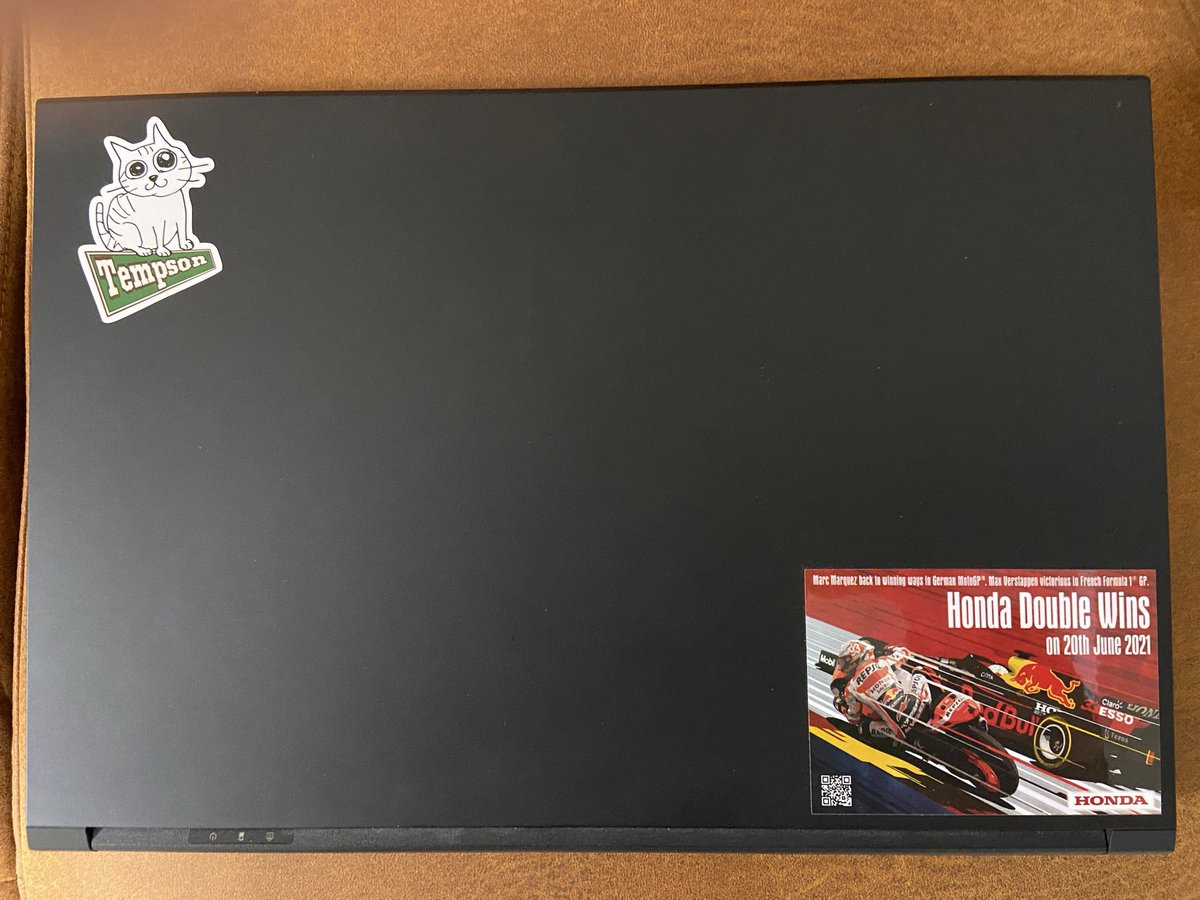 shin_zx6r's tweet photo. テンプソン団長のにゃーにゃーステッカーが届いた！ https://t.co/T7QudCTZqu