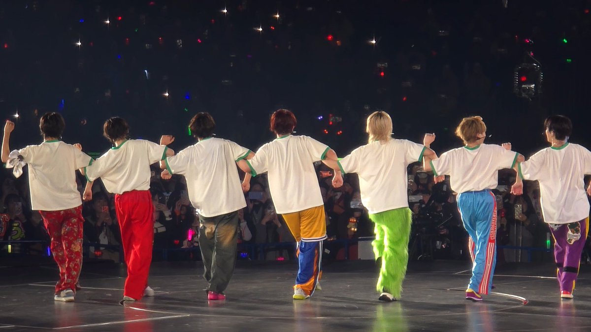 横アリ 1/6昼 後ろ姿もかっこいい #TravisJapan #stravelers