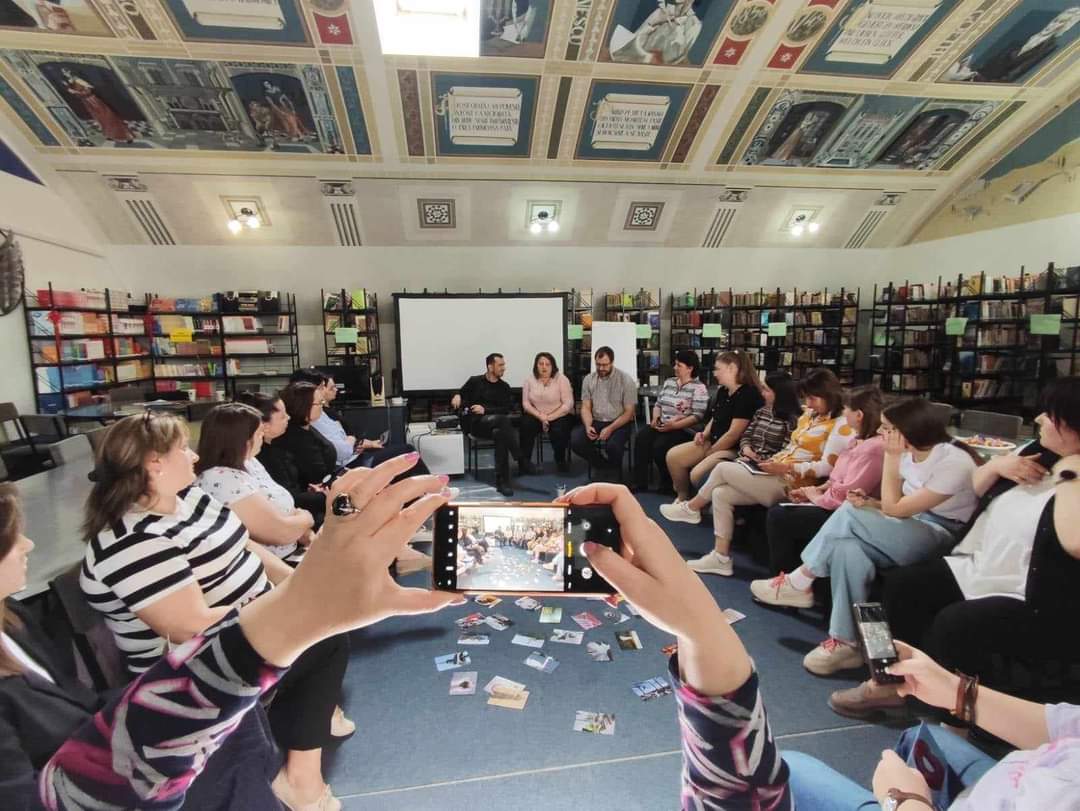 CzechAid tweet media