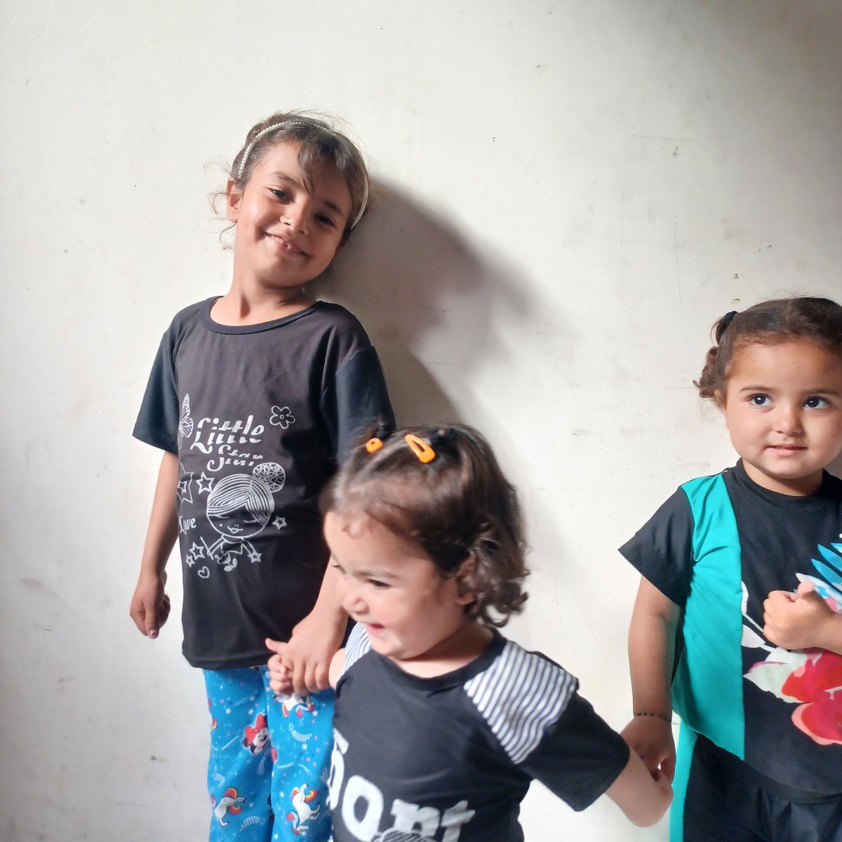 KhetamAlmasri's tweet image. These are my brother's daughters, Suwar, Habeeba and Tulin 🎀
They need your support because my brother has nothing after being held in occupation prisons for two years just for being Palestinian. Can you help these little girls? 🥺❤️
Only 5 $ in 8 days: chuffed.org/project/144920…