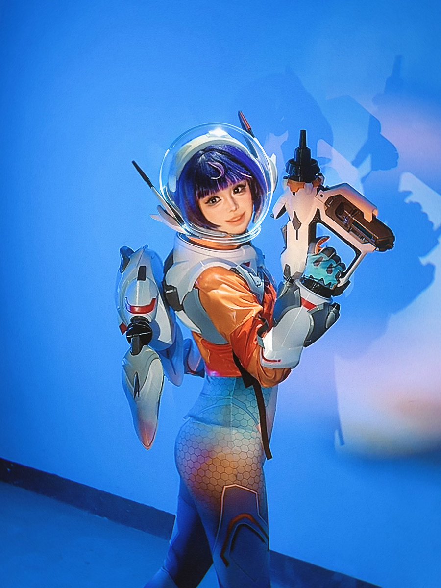 Anka_Cosplay's tweet photo. 💫Juno's Landing🌍

#overwatch 
#Overwatch2 
#cosplay https://t.co/hpPmQxKOOe