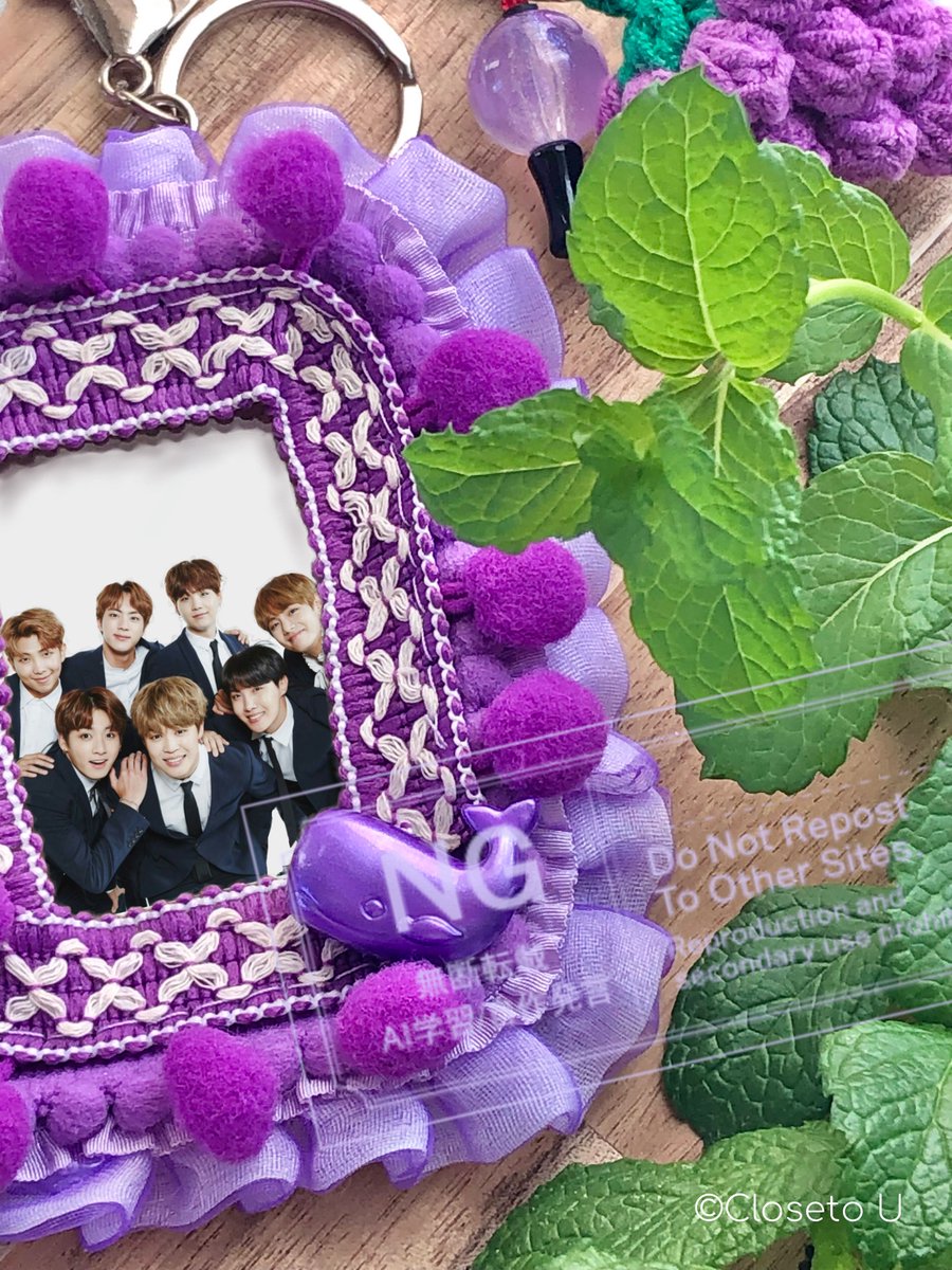 Closeto__U's tweet photo. いよいよこのお守りｷｰﾎﾙﾀﾞｰの出番の様です⸜( ´ ꒳ ` )⸝🍇

ポンポンをぶどうの実に見立て、持つ🕸️が掴める様に
願いを込めたｵﾘｼﾞﾅﾙ ﾃﾞｻﾞｲﾝﾄﾚｶｹｰｽのᴏʀᴅᴇʀを受付けします。

#ClosetoU
#BTSComeback2026 https://t.co/VWvqsWcePC