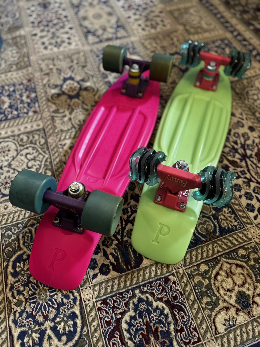 ステッカー貼りまくろうと思ったけどこのままで良い？？気がしてきた