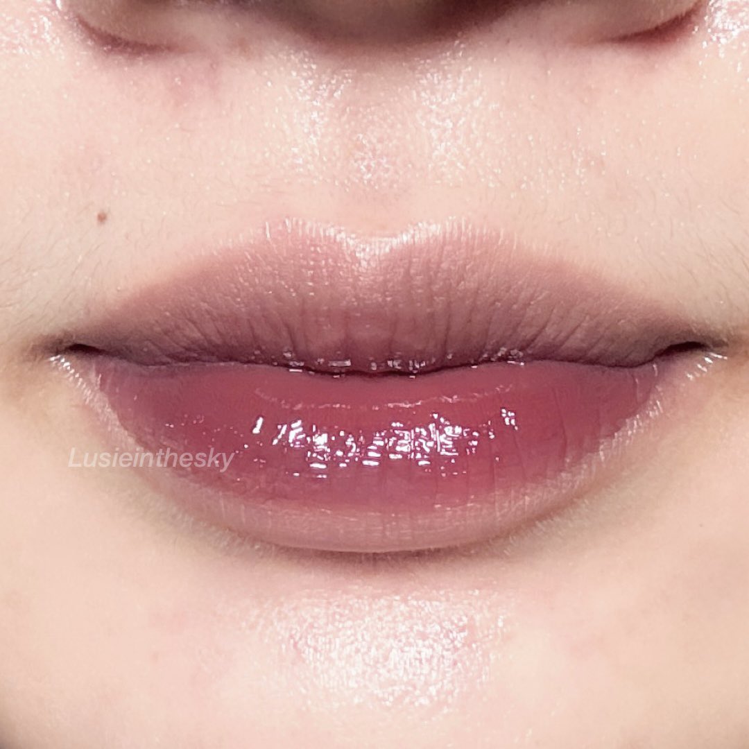 Lusieinthesky's tweet image. deep berry mauve local liptint 60rb an. thank u for existing 😭💓