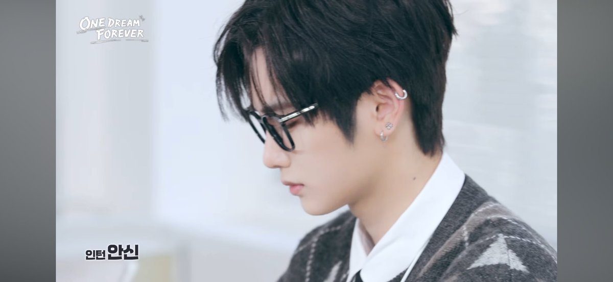 아조우안신되고싶어…