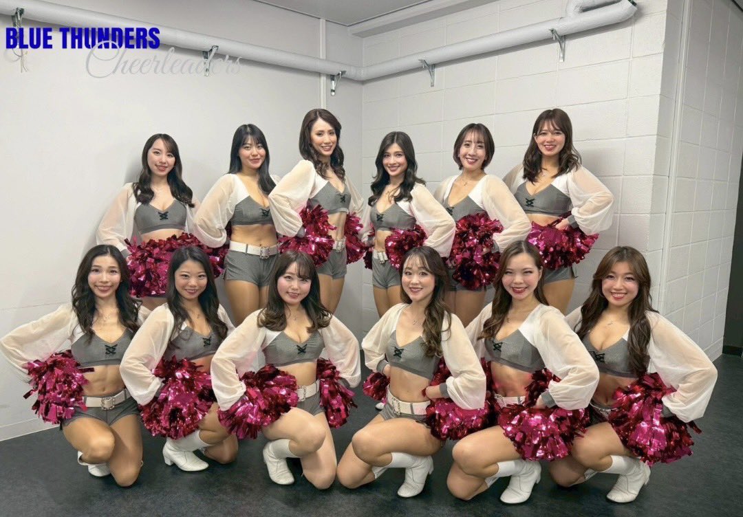 bluethundersbtc's tweet photo. 【第79回RICE BOWL】
14チームの個性溢れるウェルカムパフォーマンスに総勢130名のチアリーダーによる迫力あるオープニングショー、お楽しみいただけましたでしょうか？🎍☺️
この日のためにご尽力いただきました関係各所の皆様に心より感謝申し上げます！
ありがとうございました✨✨ https://t.co/YDSacVxzDd