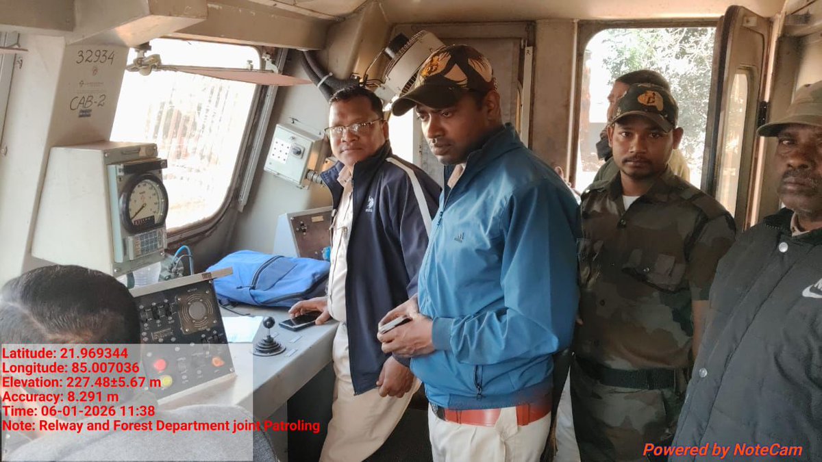 DfoBonai's tweet image. Joint verification conducted with the Railway Department from Bimalgarh to Roxy for #installation of new #signage, aimed at improving safety and awareness 🤝🤝🐘🐘🐘#InterDepartmentalCoordination #ElephantSafety
@PCCFWL_Odisha 
@Prem_CWLWOdisha  
@RourkelaRc79045
