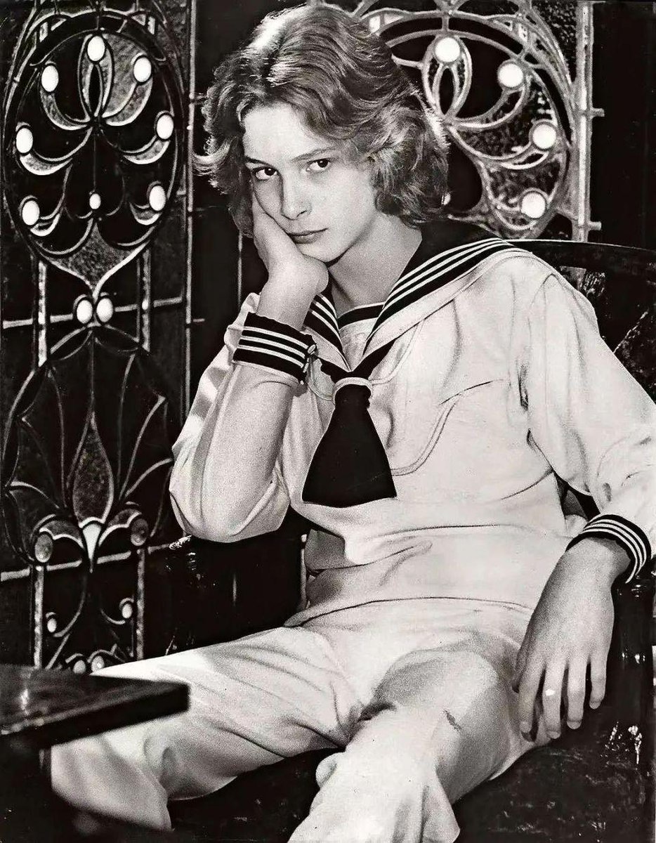 DevourAnderson's tweet image. 绝美。#魂断威尼斯 #美少年 #男性 #美