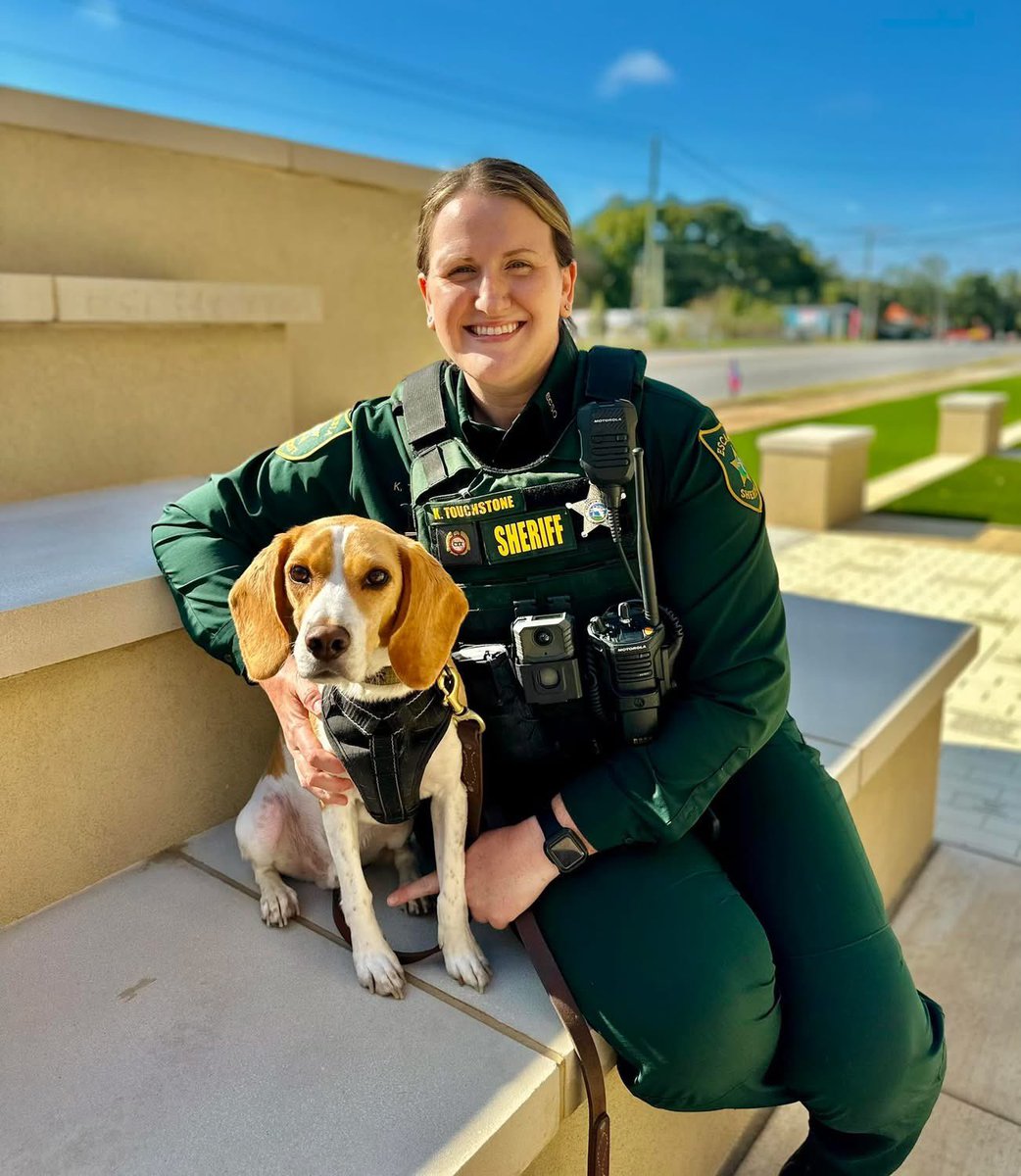 FLDepSheriffs's tweet photo. 🐾 Good Morning 🐾

Greetings from K9 Buster, Deputy Touchstone and the Escambia County Sheriff’s Office. https://t.co/wQHdPBdNdE