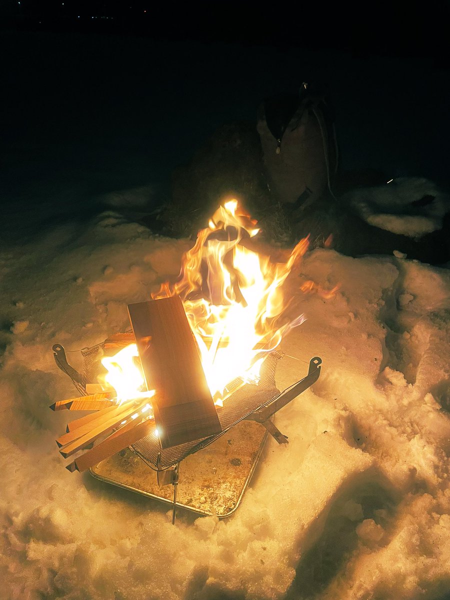 焚き初めしてました〜
(今更ですが本年もよろしくお願いいたします〜🐴)