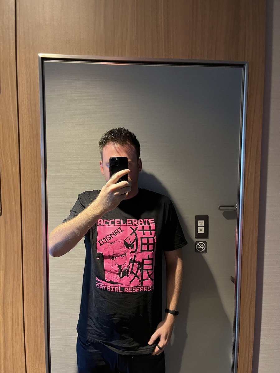 laurence (miami variant) tweet media