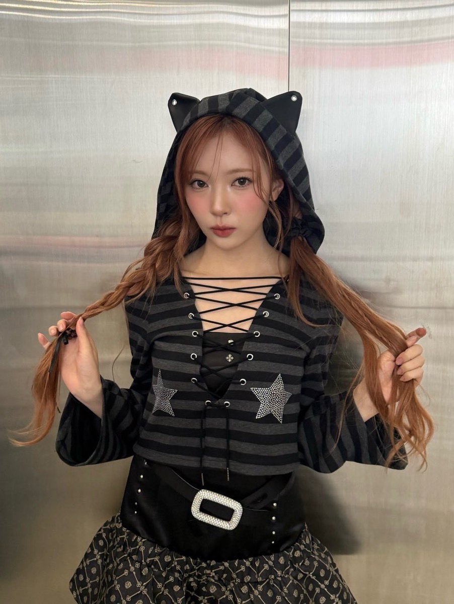 DAZED KOREAの猫マユカちゃんどタイプ🐈‍⬛🖤 かわいすぎる #NiziU