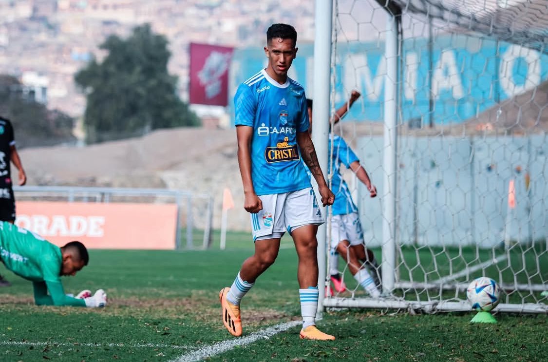 reixxcs's tweet image. #OFICIAL🚨 
Información del Primer Equipo de Sporting Cristal :

1️⃣ Aldair Vásquez, Joel Herrera y Thiago Salinas serán cedidos esta Temporada.

2️⃣ Yamir del Valle forma parte de la Pretemporada (fue cedido a Cincinnati 2 el año pasado).

ℹ️ @Denilson_Jarde / @CristhianFanrr2