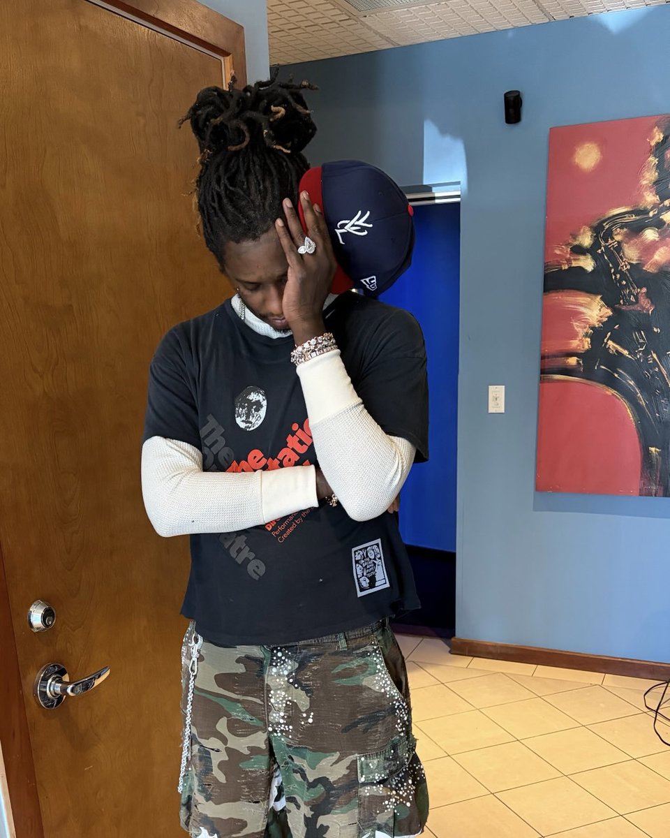 Lidestywurld's tweet image. Young Thug rocking YVL hat via IG 🔥