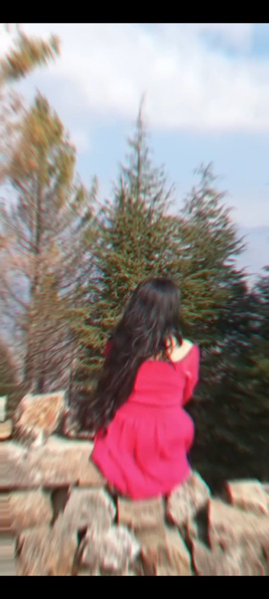 TJaismine's tweet photo. Page 01 OF 365...AND SO THE ADVENTURE BEGINS ❤️🍁🥀 https://t.co/QyMaOppsDM