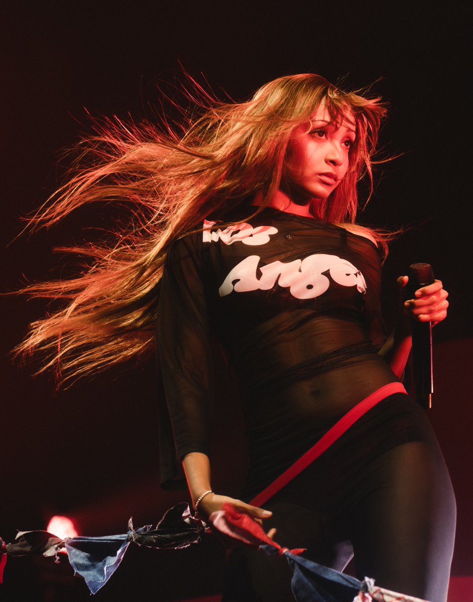 pantheressluv's tweet image. this photo.