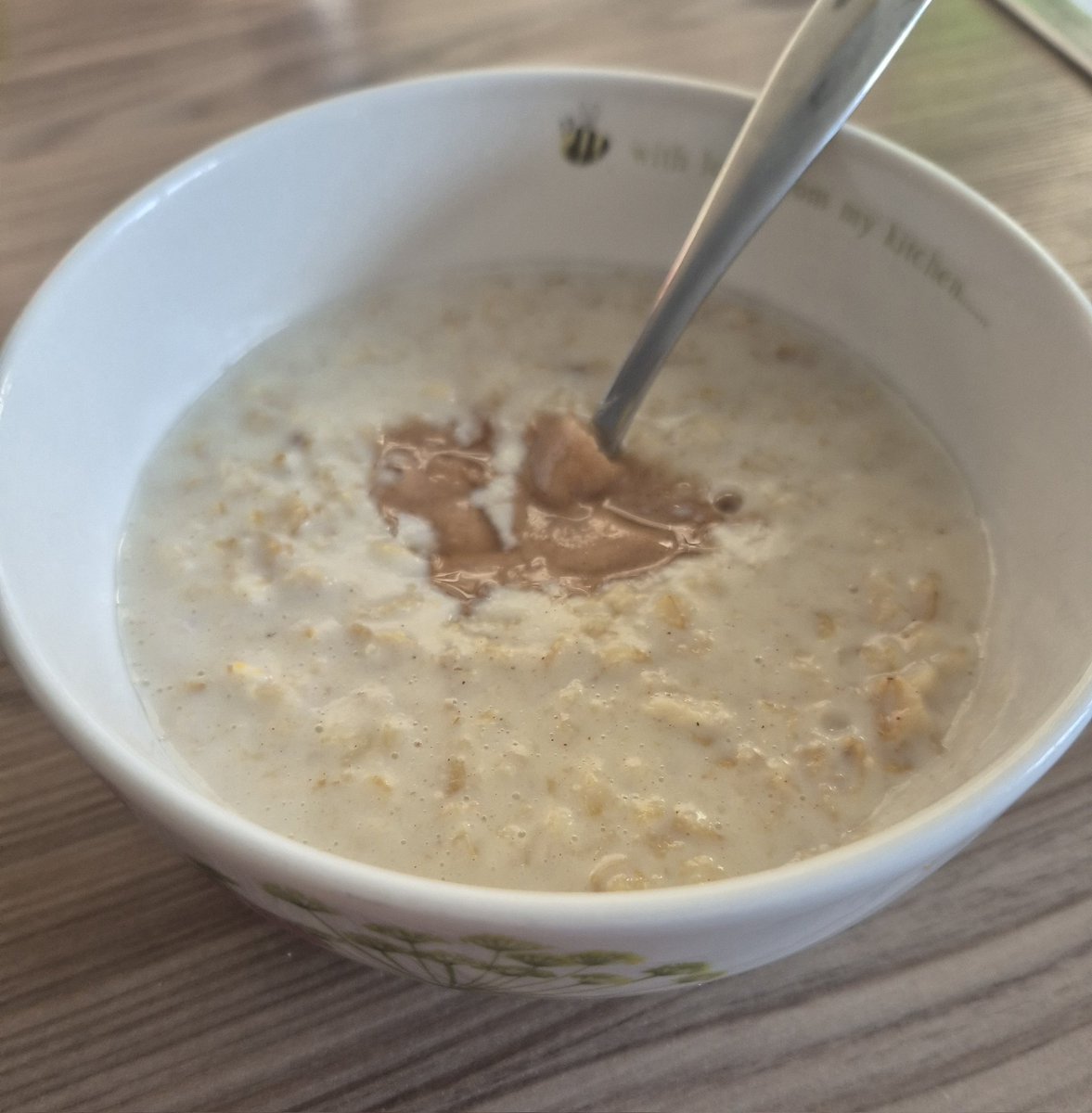 eve_bees's tweet image. Our cinnamon  flavoured honey goes perfect with porridge 🍯💛🐝
Now available at gill-evehoneybees.co.uk 
#cinnamon #honey #porridge #breakfast #lincsconnect  #firstmaster