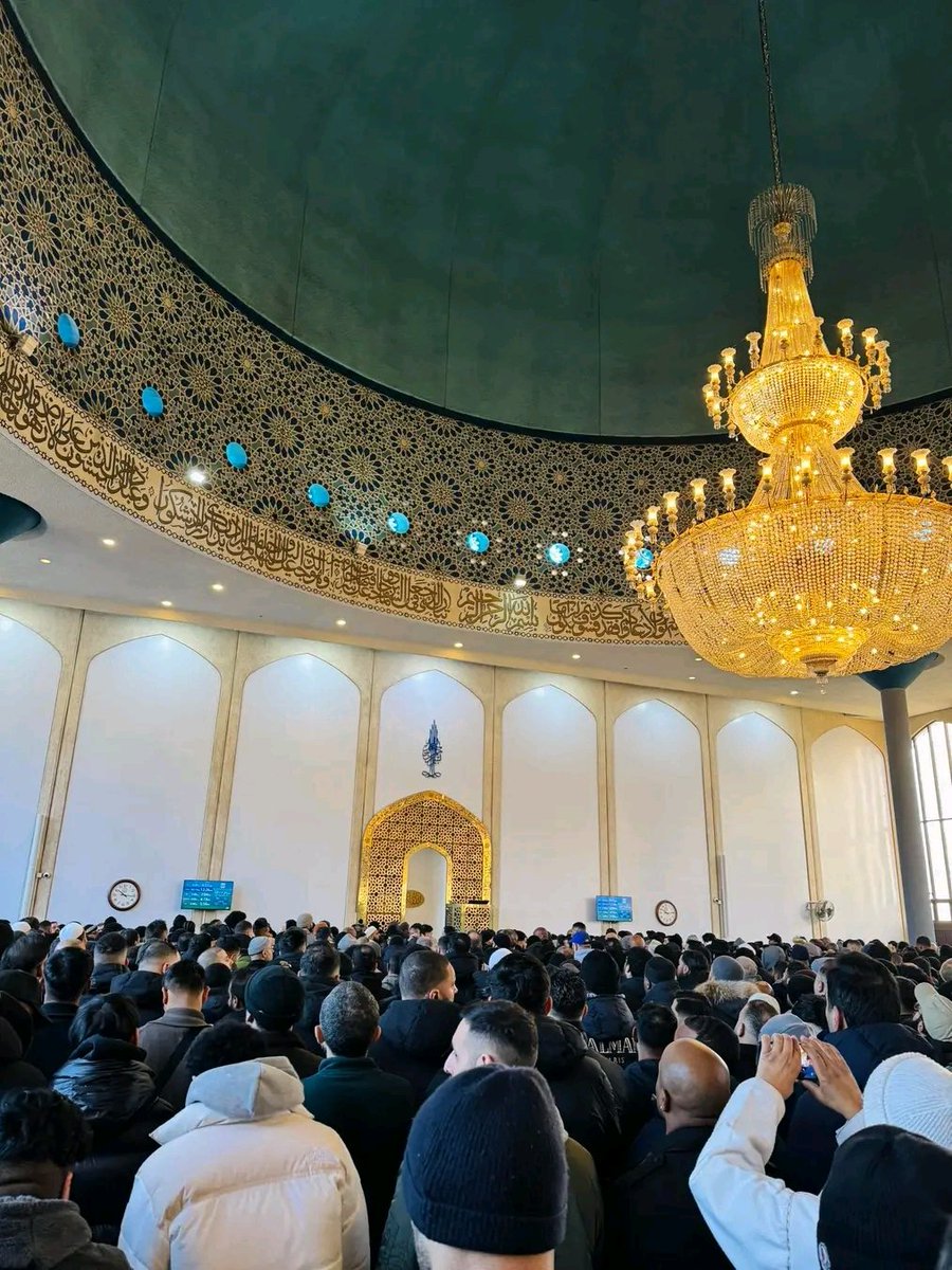 At London Central Mosque, attending the janazah (funeral) of Abdul Latif &amp; Sina Ghami 📍🙏🏿